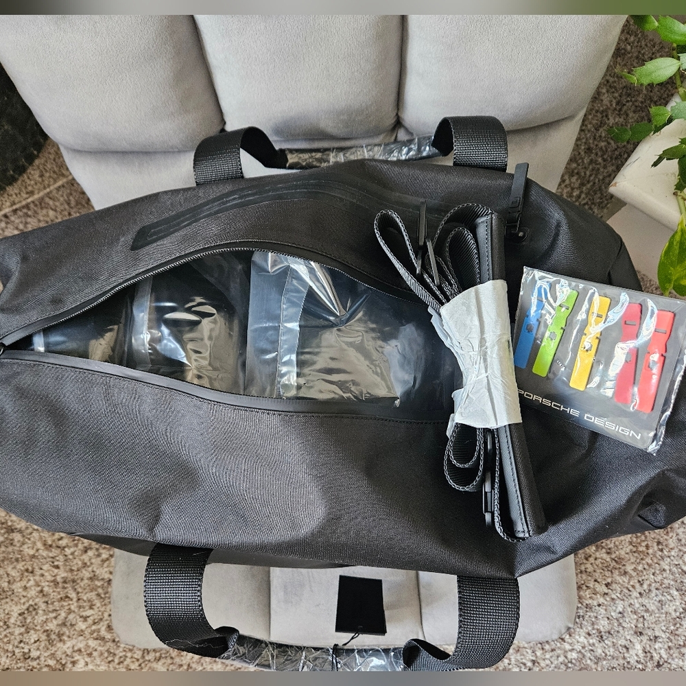 Porsche Design Urban Eco Weekender Bag (NWT) Expandable, Lightweight MSRP $315 - Picture 8 of 10